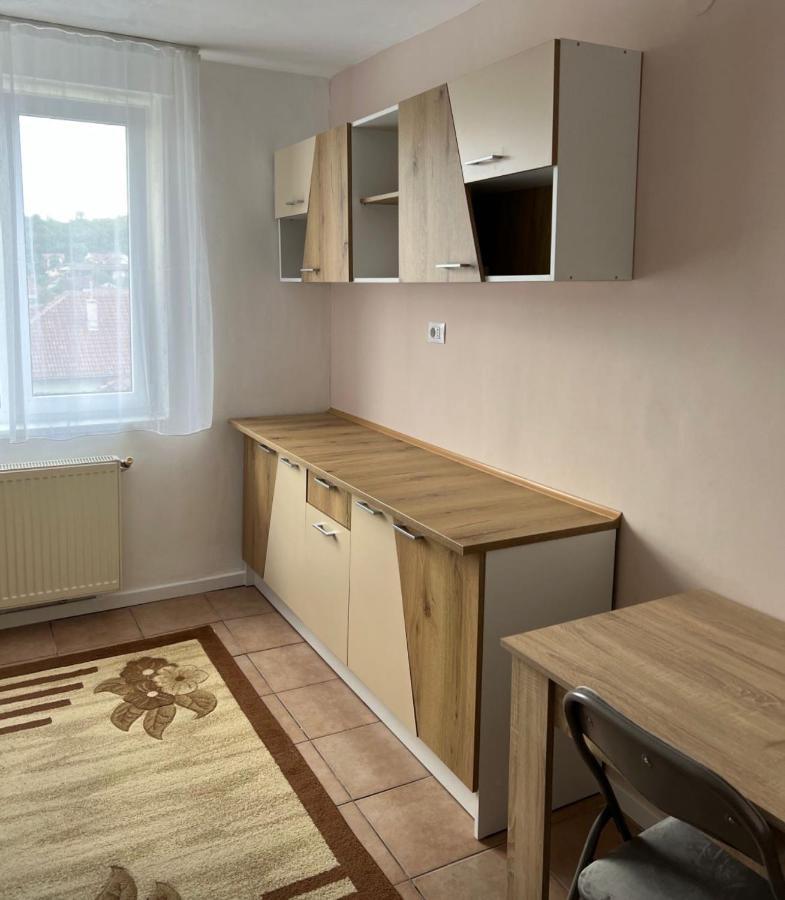 Apartament Centru Lägenhet Râmnicu Vâlcea Exteriör bild