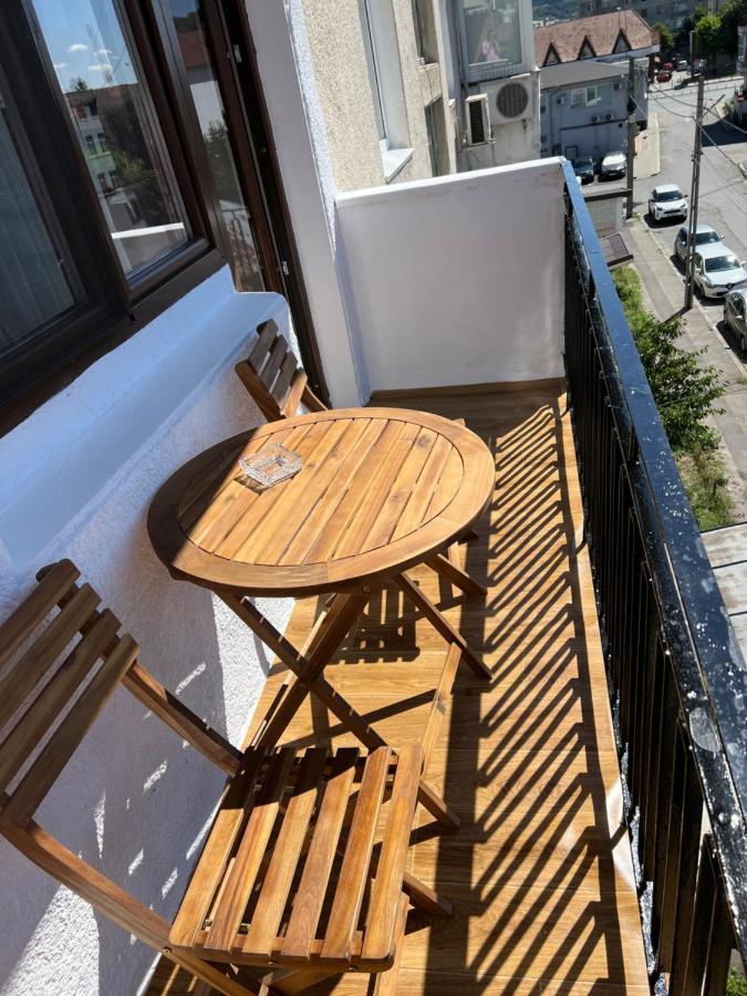 Apartament Centru Lägenhet Râmnicu Vâlcea Exteriör bild